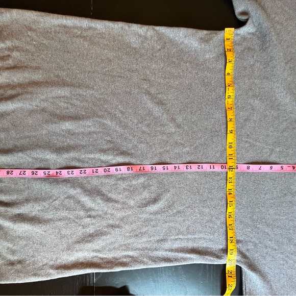 Grey tunic sweater with Faux fur cuffs, size medium. - Picture 5 of 5